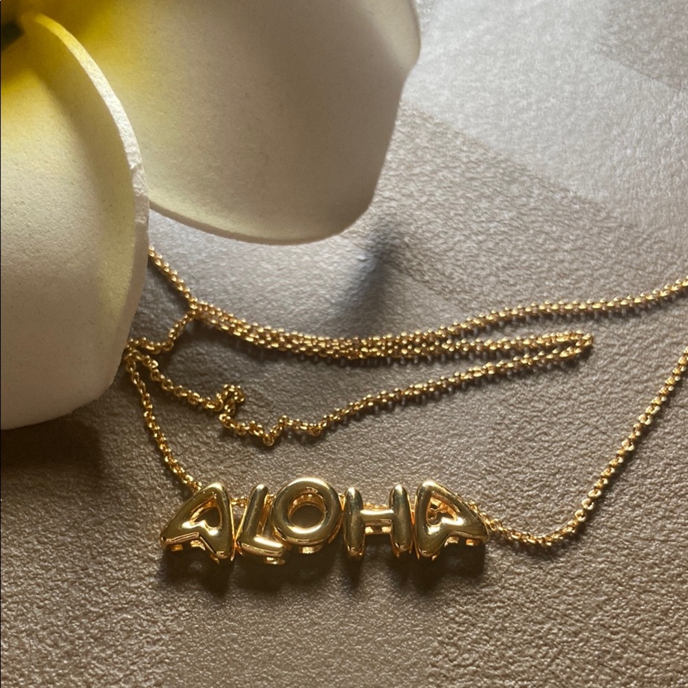 Gold 'Aloha' Necklace